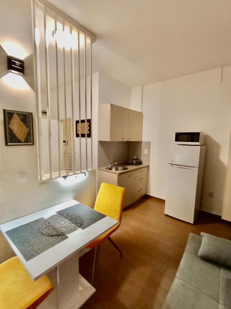 Studio Apartment With Pool Пула Екстер'єр фото