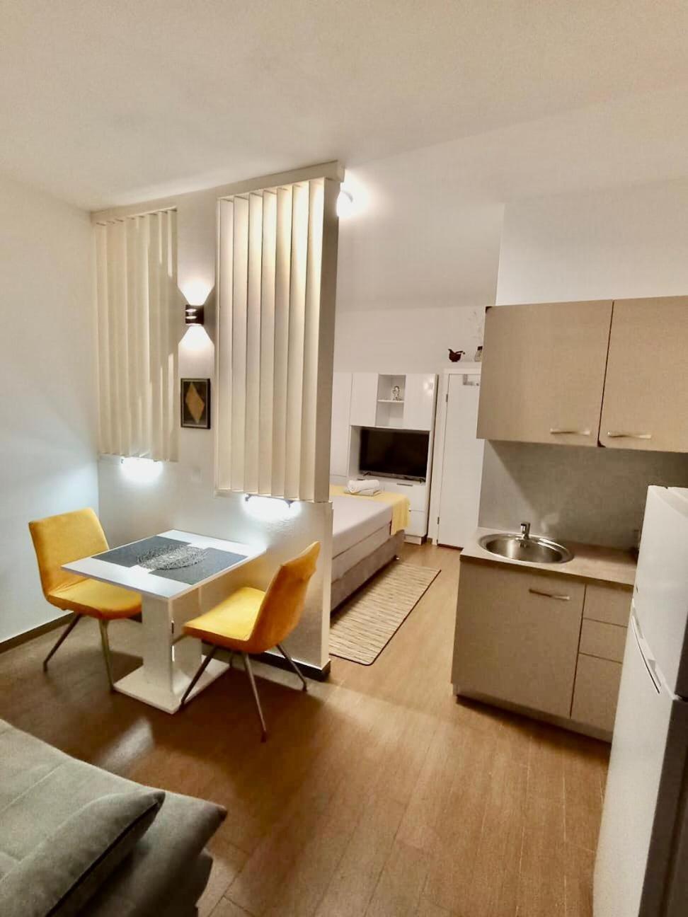 Studio Apartment With Pool Пула Екстер'єр фото