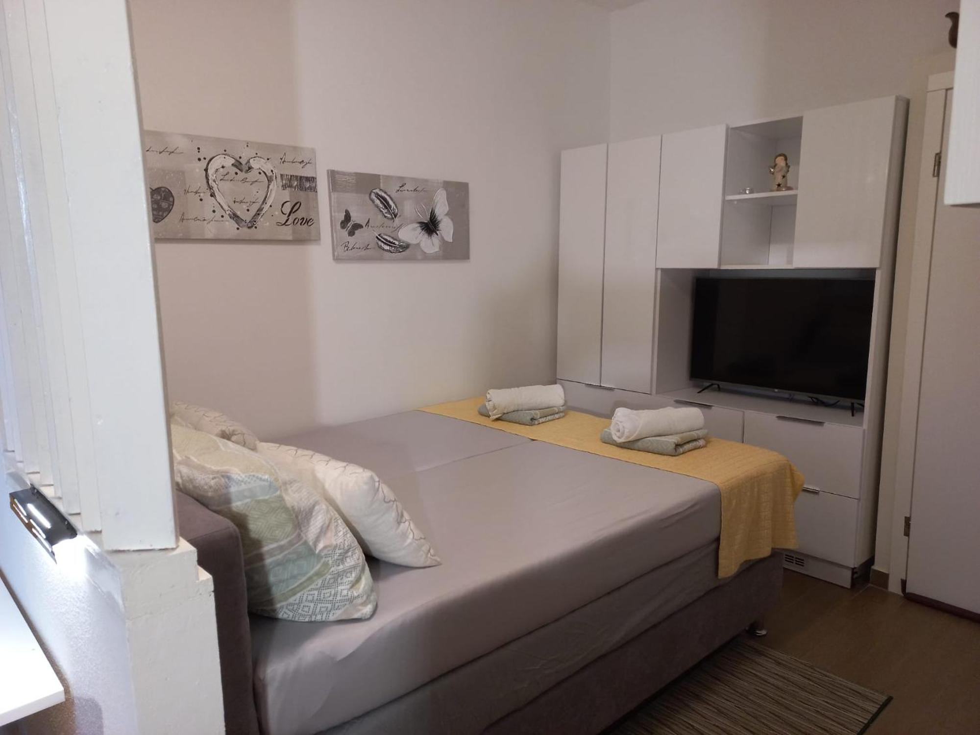 Studio Apartment With Pool Пула Екстер'єр фото