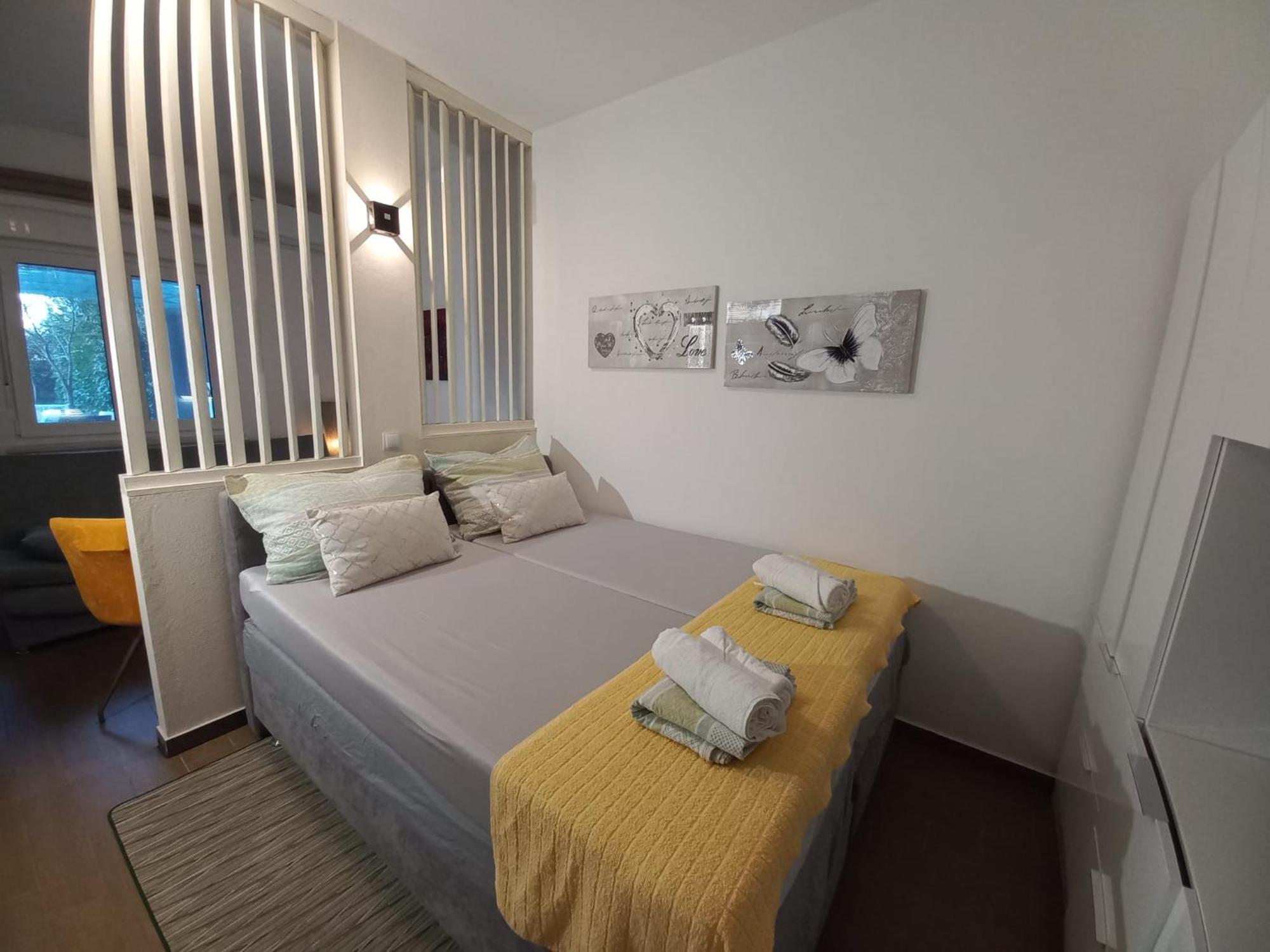 Studio Apartment With Pool Пула Екстер'єр фото