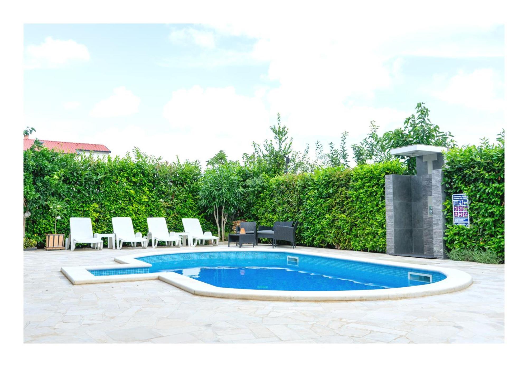 Studio Apartment With Pool Пула Екстер'єр фото
